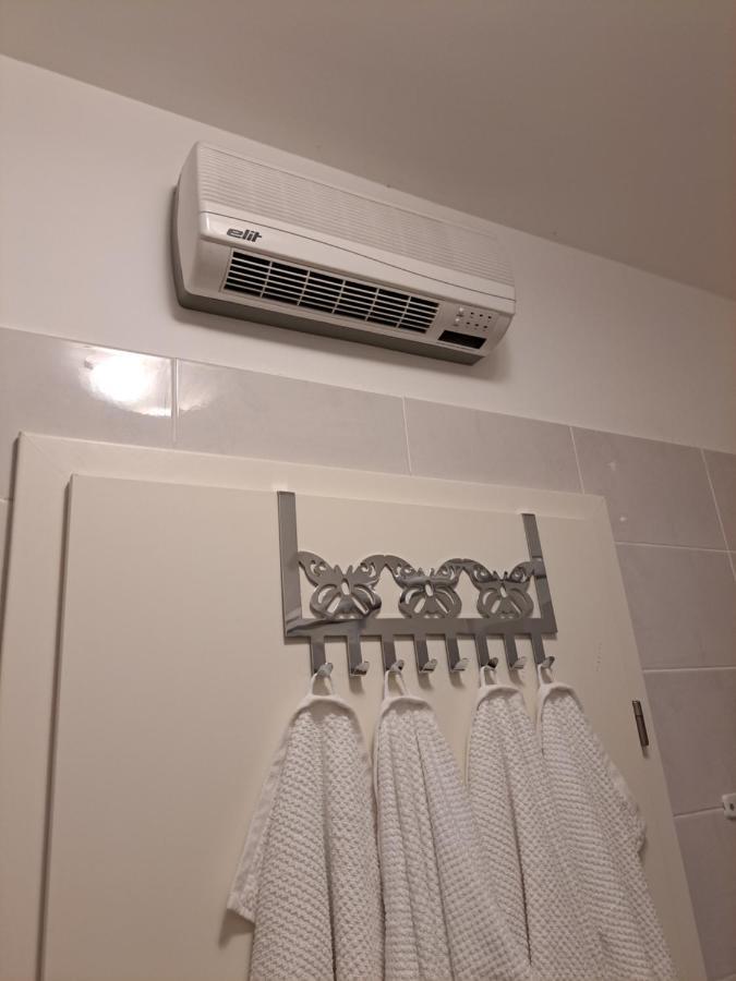 Mariposa: Balcony Apartment with Parking Near Split's Largest Mall Exterior photo